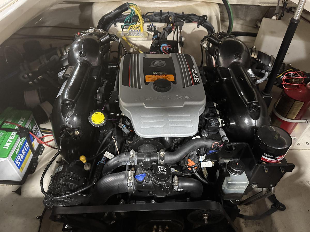 Used 2010 Chaparral 256 SSX