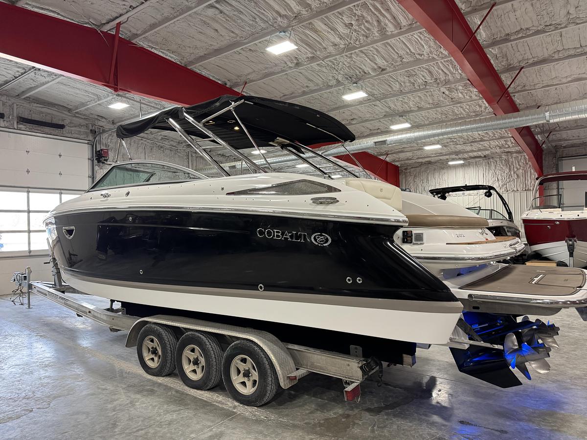 Used 2015 Cobalt 302 BR