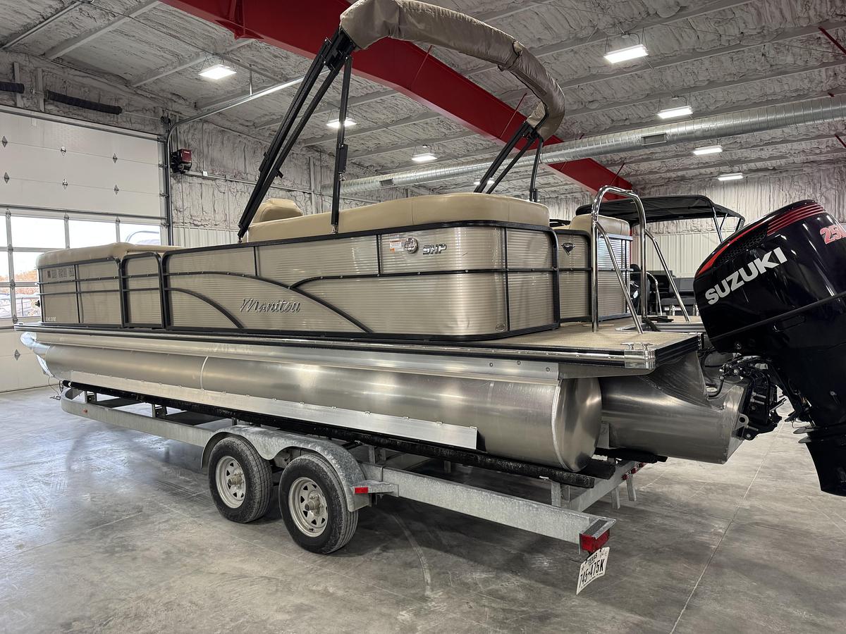 Used 2019 Manitou 250 Encore SHP