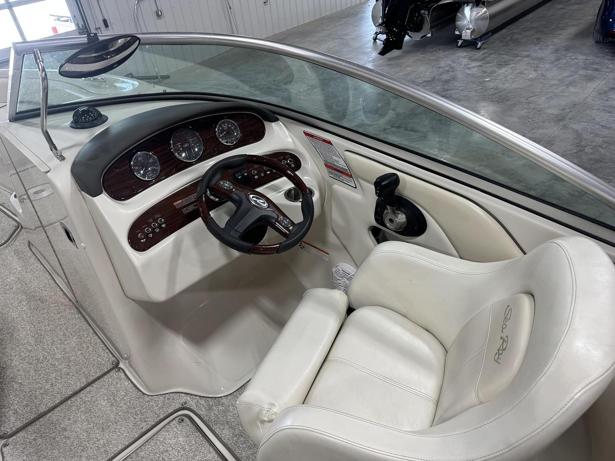 Used 2008 Sea Ray 240 Sundeck