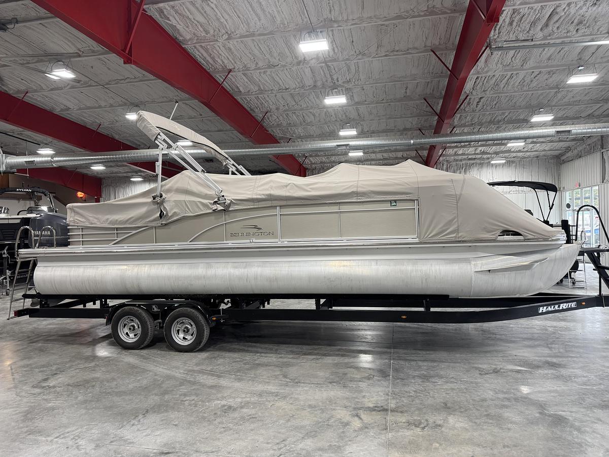 Used 2014 Bennington Q-25