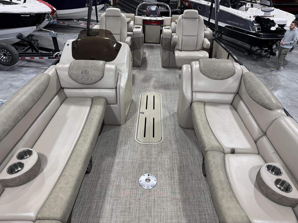 Used 2019 Avalon 2585 Catalina