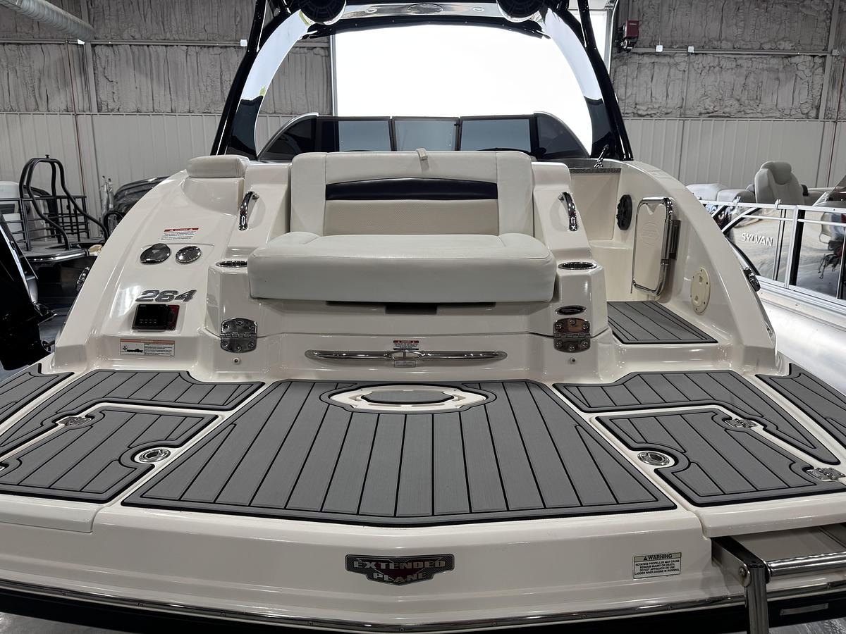 Used 2013 Chaparral 264 Sunesta