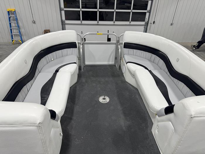 Used 2006 Sundancer Pontoons 260 Majestic