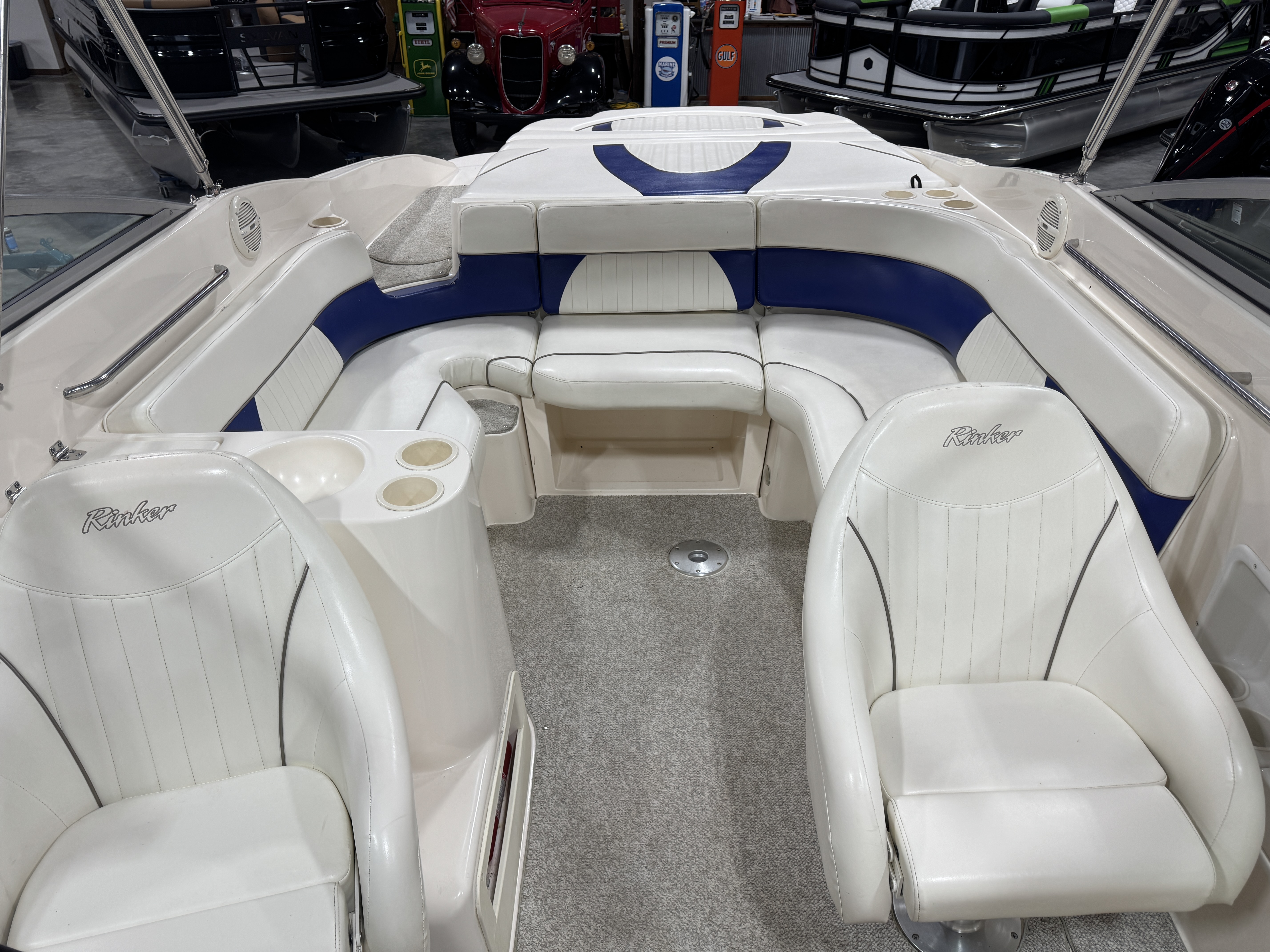 Used 2004 Rinker 262 BR