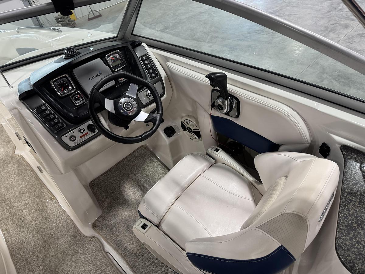 Used 2008 Chaparral 244 Sunesta