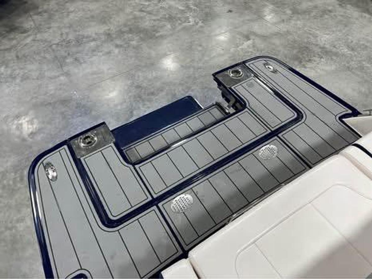 Used 2021 Chaparral 287 SSX