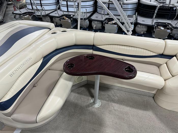 Used 2010 Bennington 2550