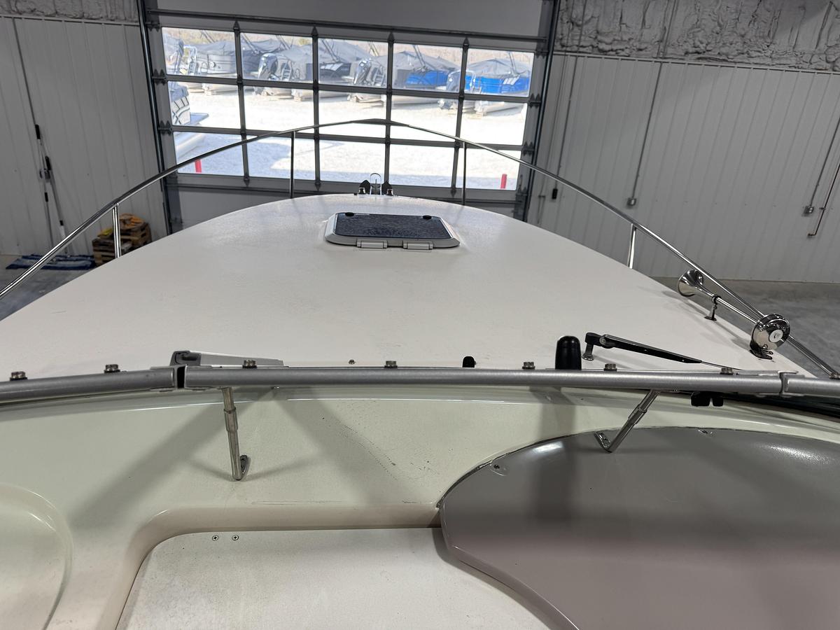 Used 2006 Rinker 250 Fiesta Vee