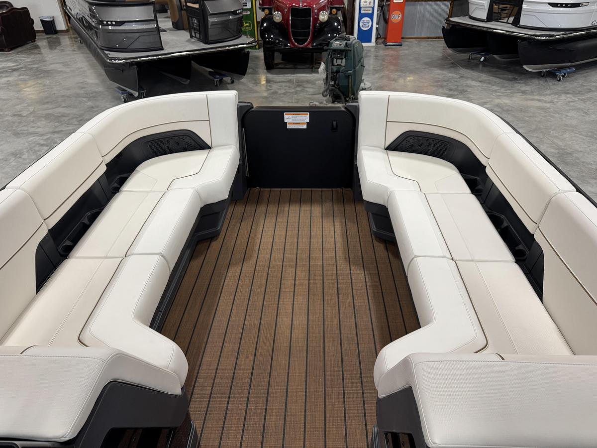 Used 2025 Manitou 24 Explore