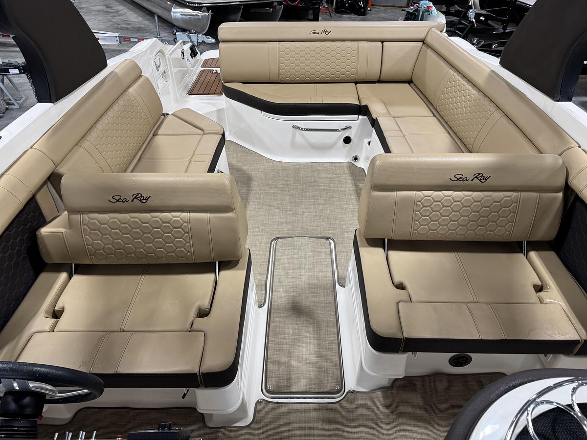 Used 2018 Sea Ray 270 SDX
