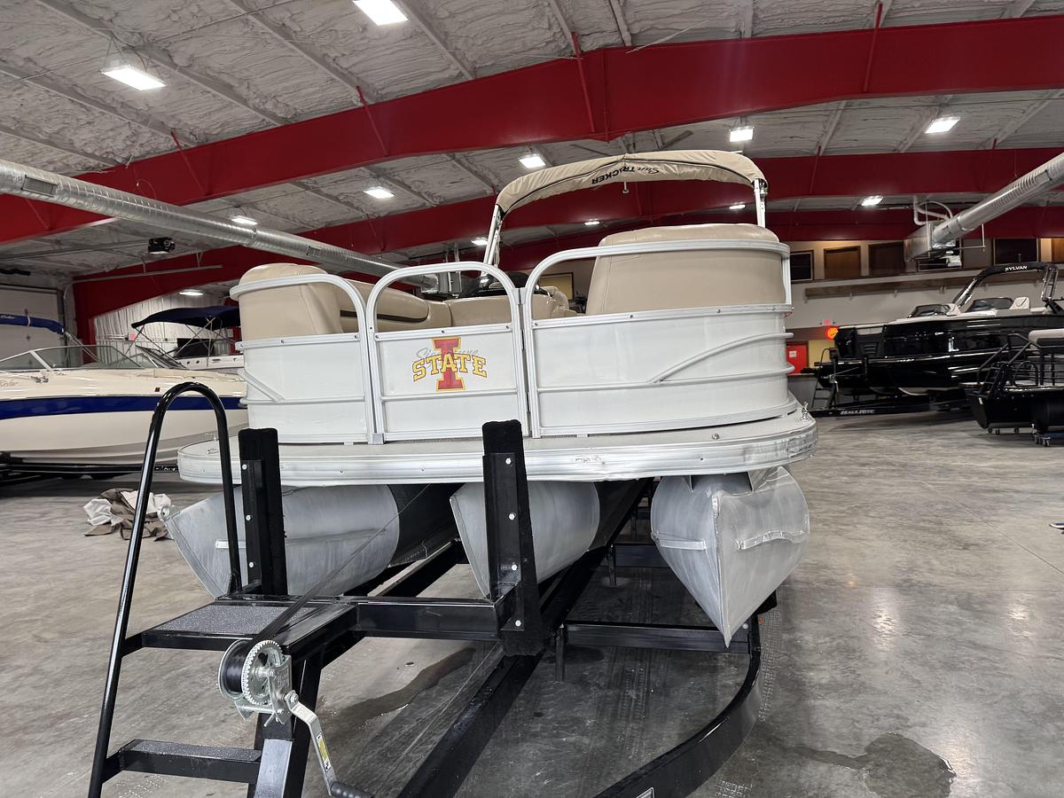 Used 2016 Sun-Tracker 24 Party-Barge DLX XP-3