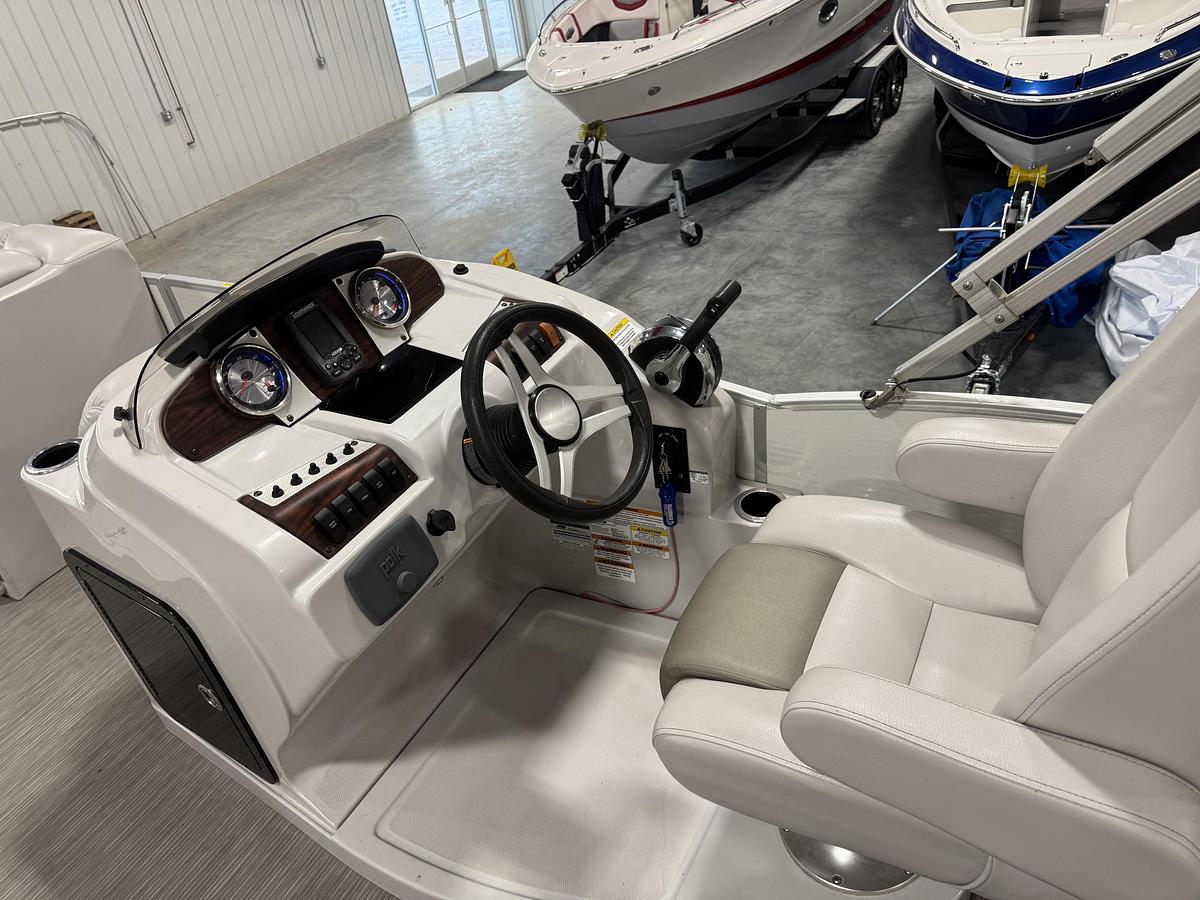 Used 2017 Godfrey Sweetwater 235 Platinum