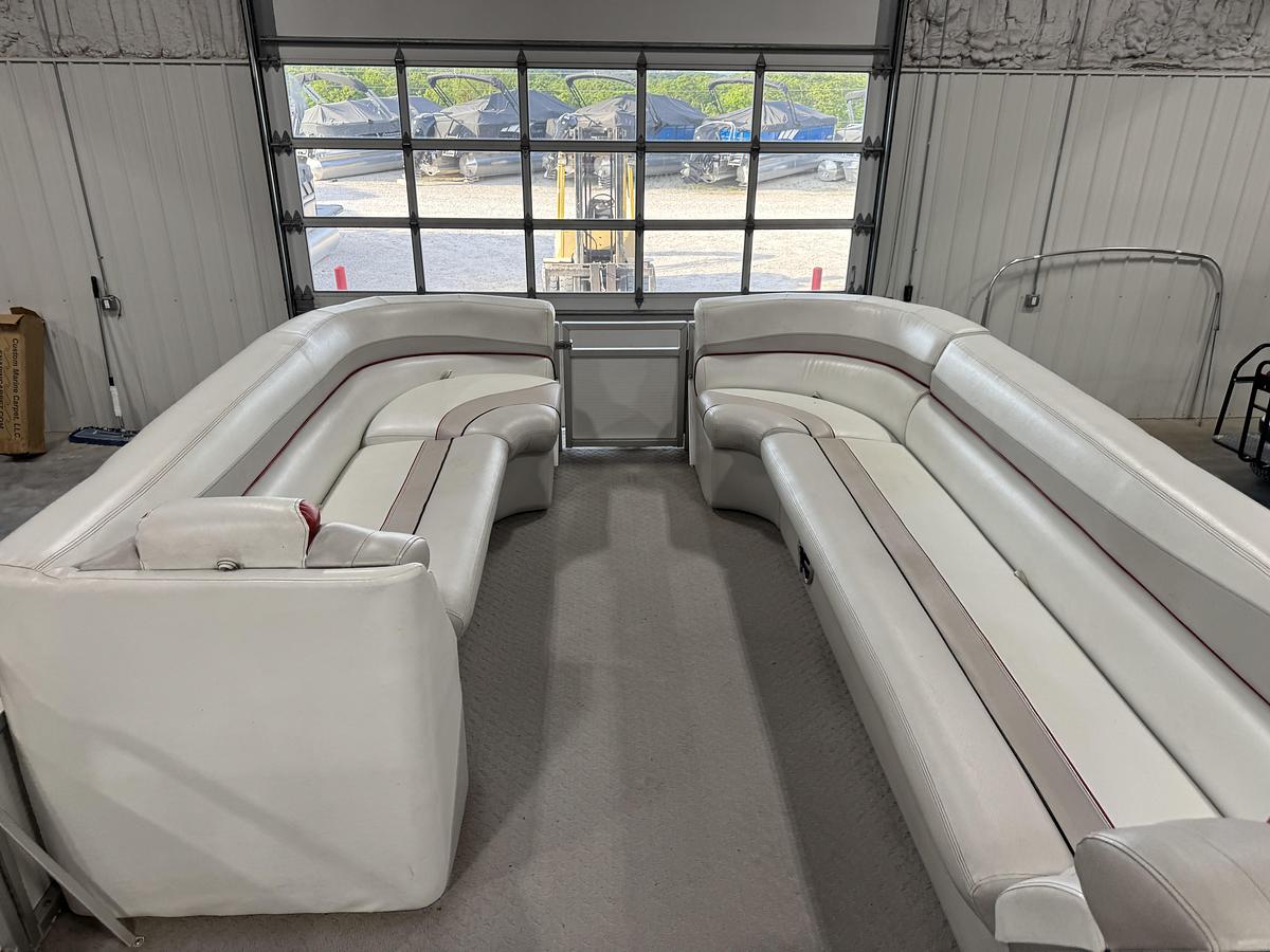 Used 2010 Monterey 25 X-Plode