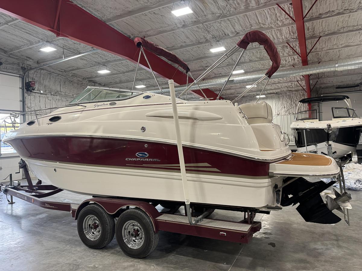 Used 2005 Chaparral 240 Signature