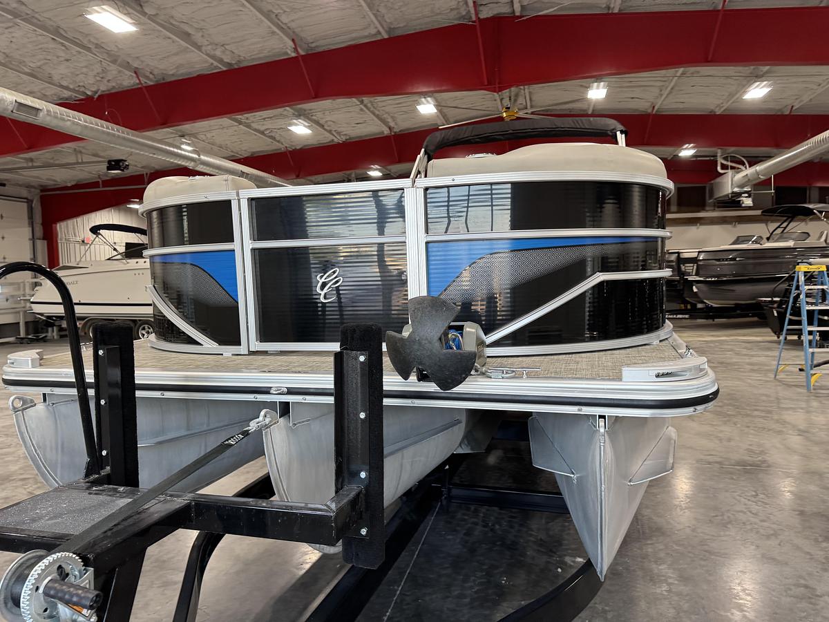 Used 2017 Cypress Cay 253 Seabreeze