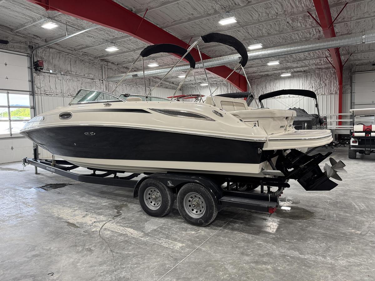 Used 2010 Sea Ray 280 Sundeck