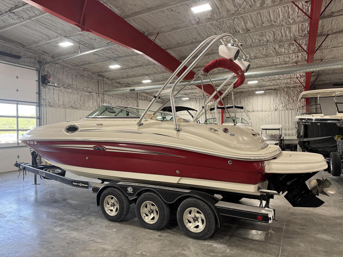 Used 2008 Sea Ray 240 Sundeck