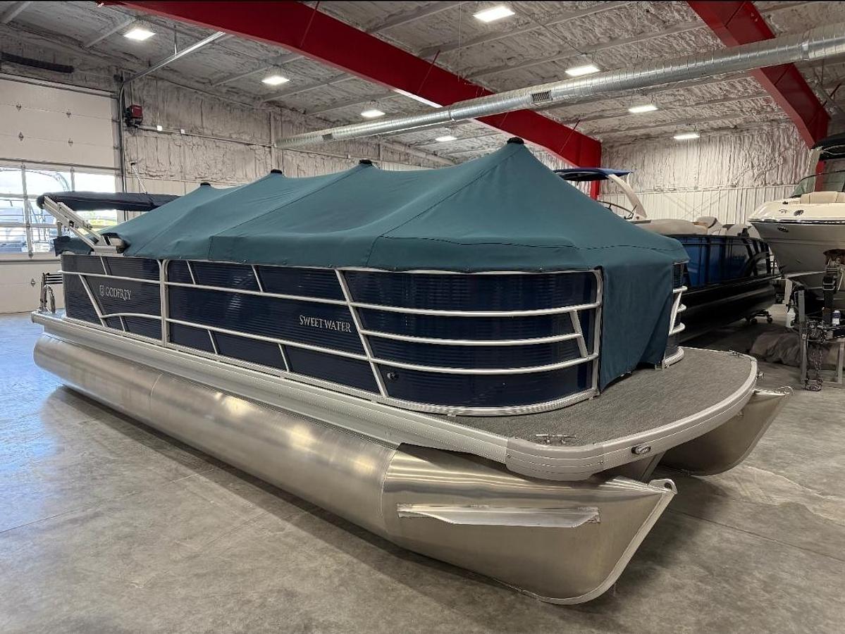 Used 2023 Sweetwater 2286