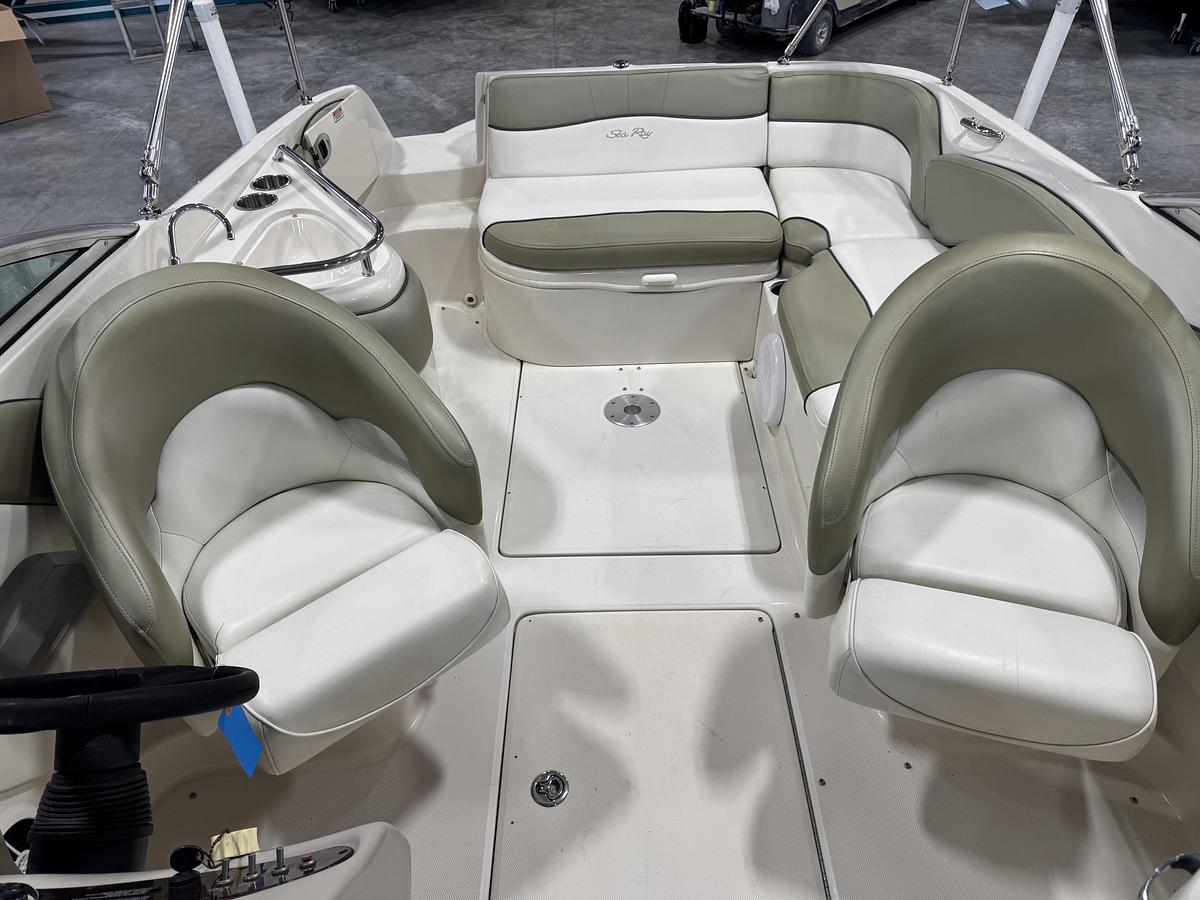 Used 2006 Sea Ray 240 Sundeck