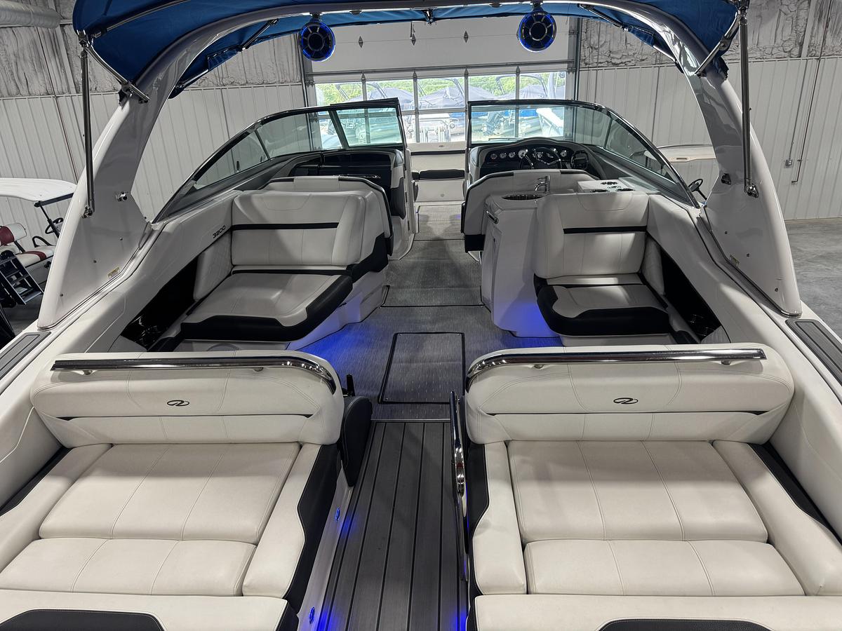 Used Regal  3200 BR