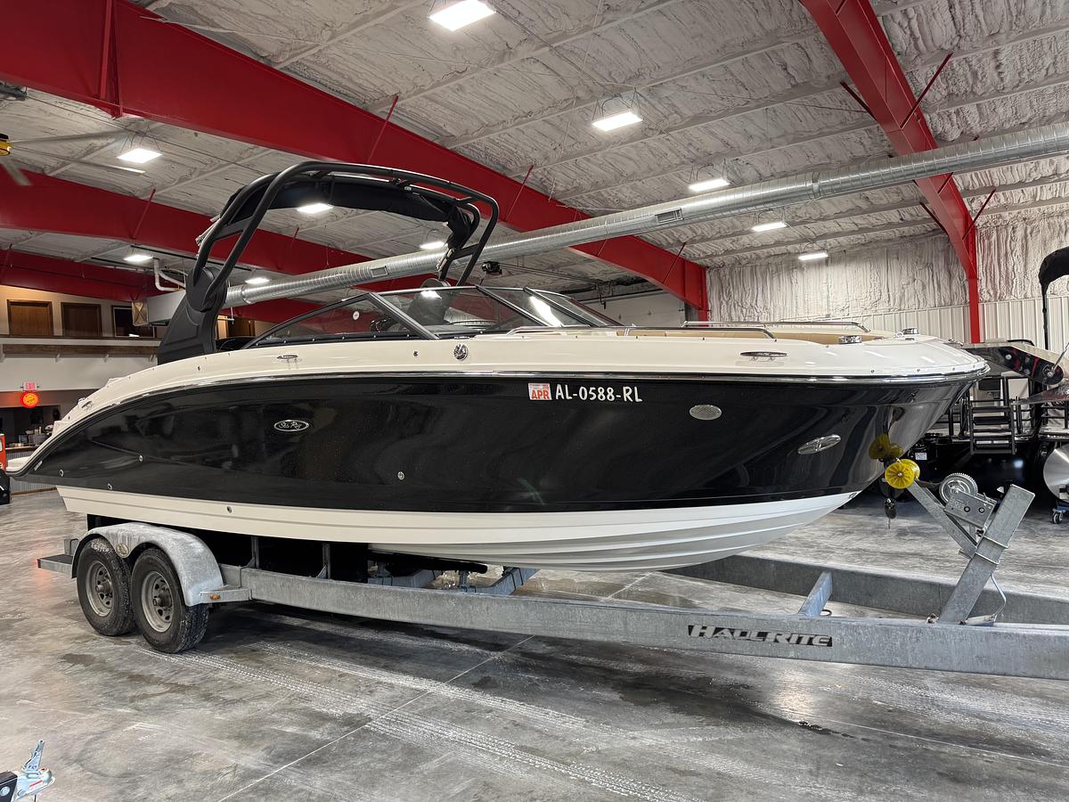Used 2018 Sea Ray 270 SDX