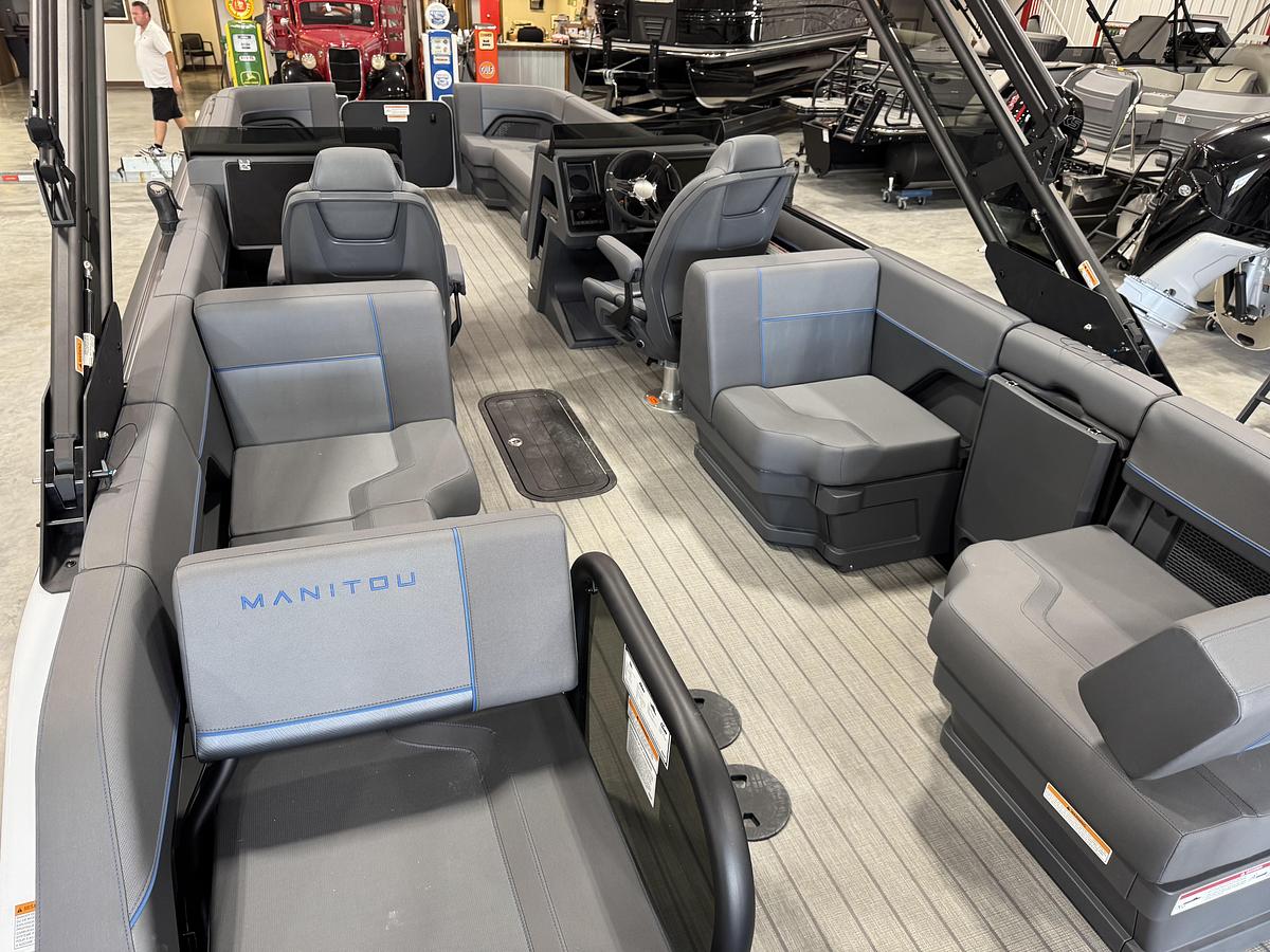 Used 2025 Manitou 26 Explore