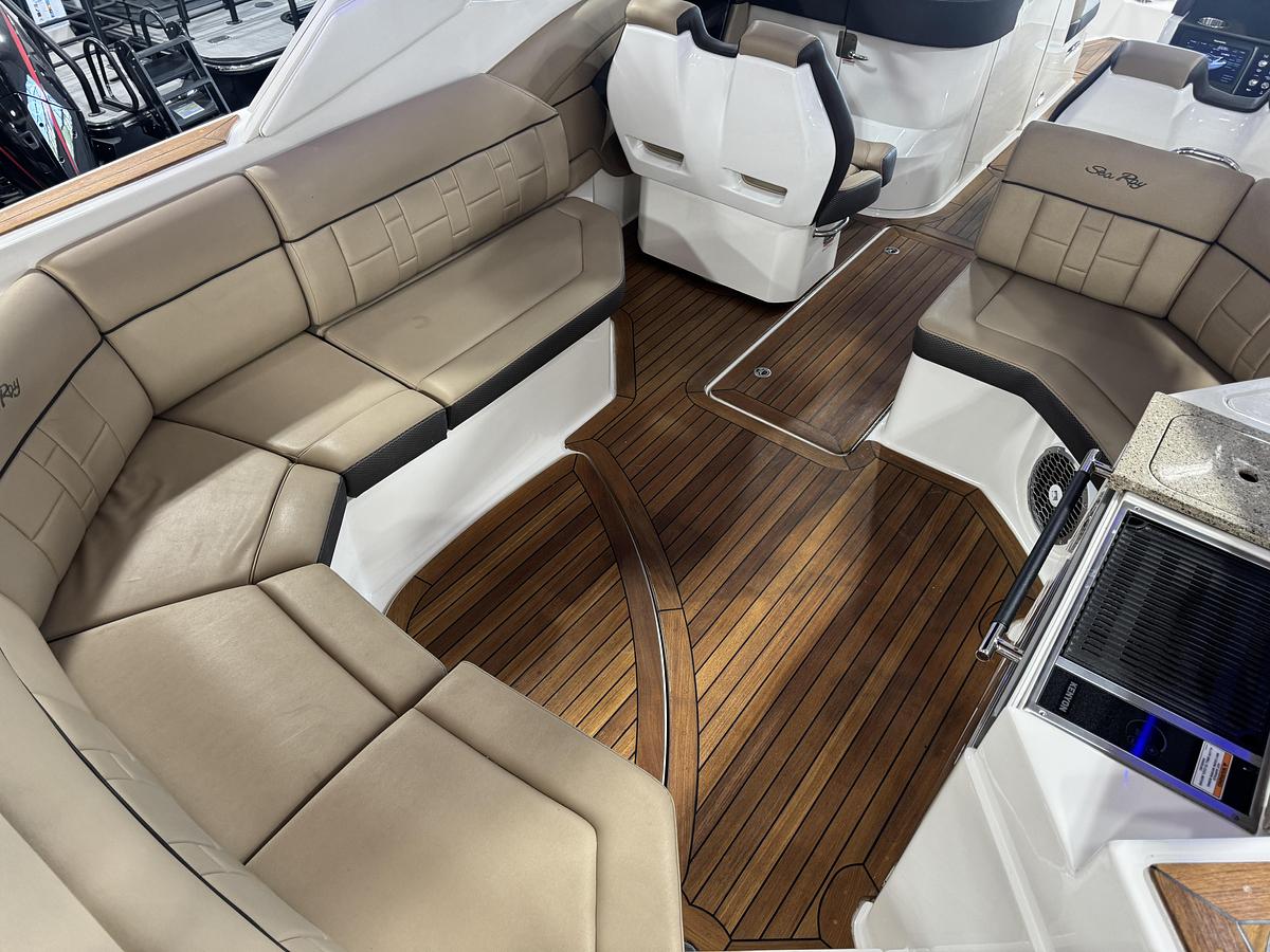 Used 2016 Sea Ray 350 SLX