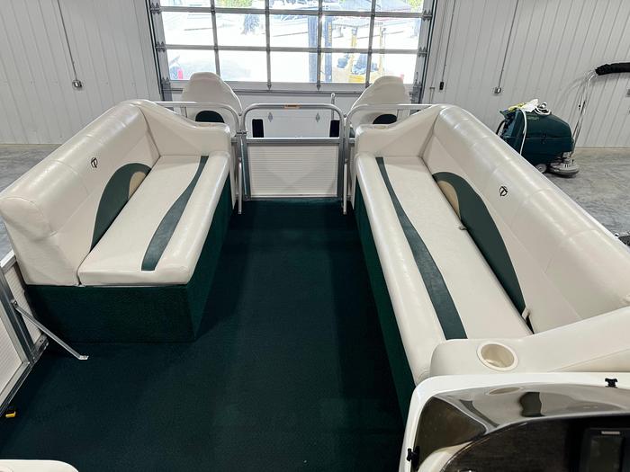 Used 2010 Avalon EBF 240 Tritoon