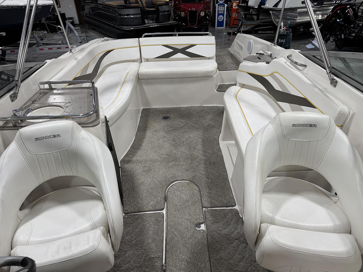 Used 2006 Rinker 282 BR