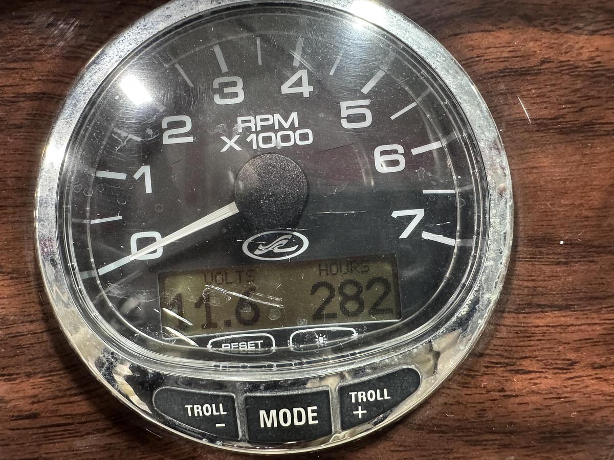 Used 2006 Sea Ray 270 Sundeck