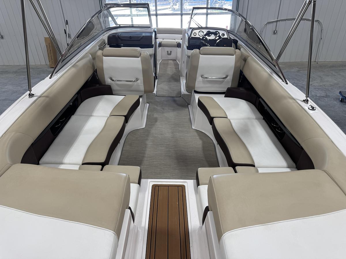 Used 2017 Regal 2700 BR
