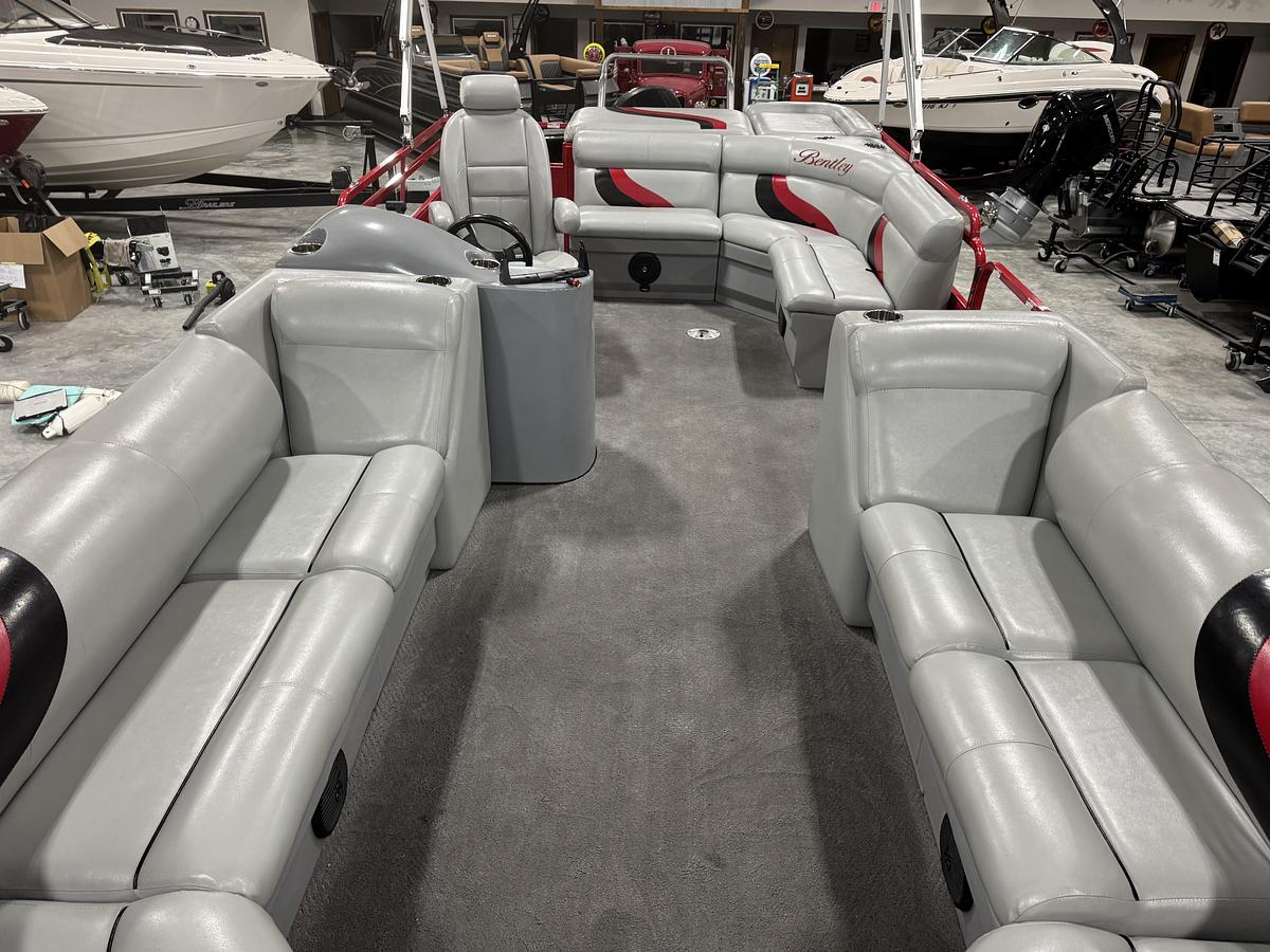 Used 2014 Bentley 243 Cruise