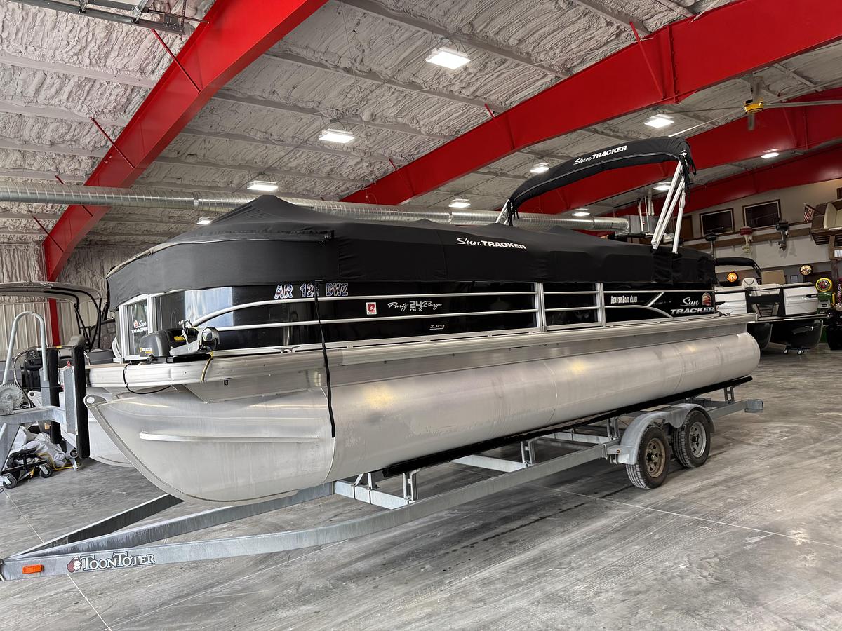 Used 2018 Sun-Tracker 24 Party-Barge DLX XP-3
