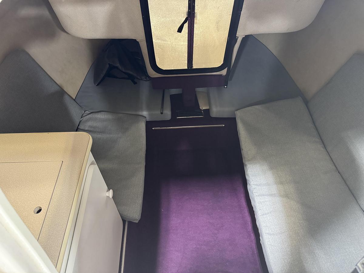 Used 1997 Thompson 29 Torrent