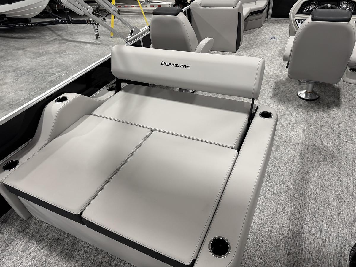 2026 Berkshire 24 UL LE