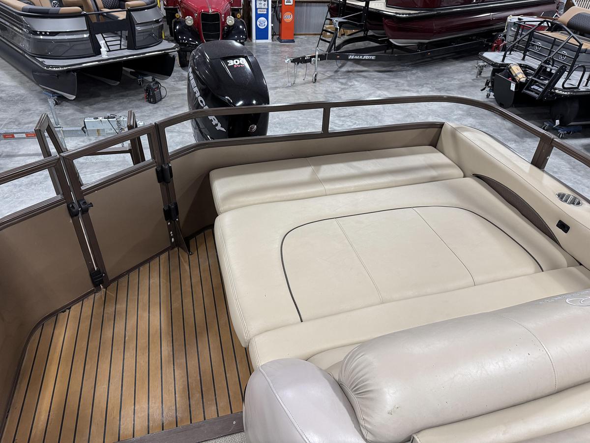 Used 2015 Sun-Tracker 254 Regency