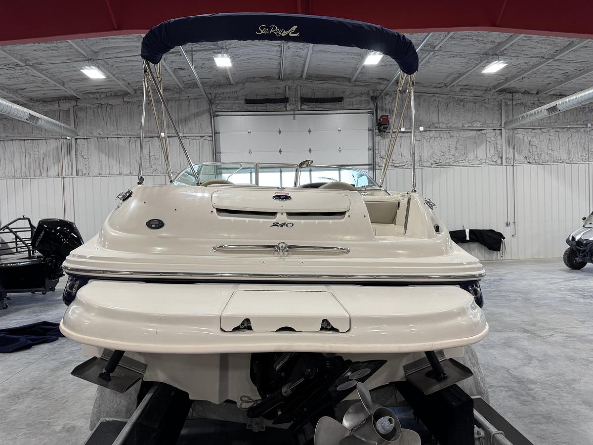 Used 2005 Sea Ray 240 Sundeck