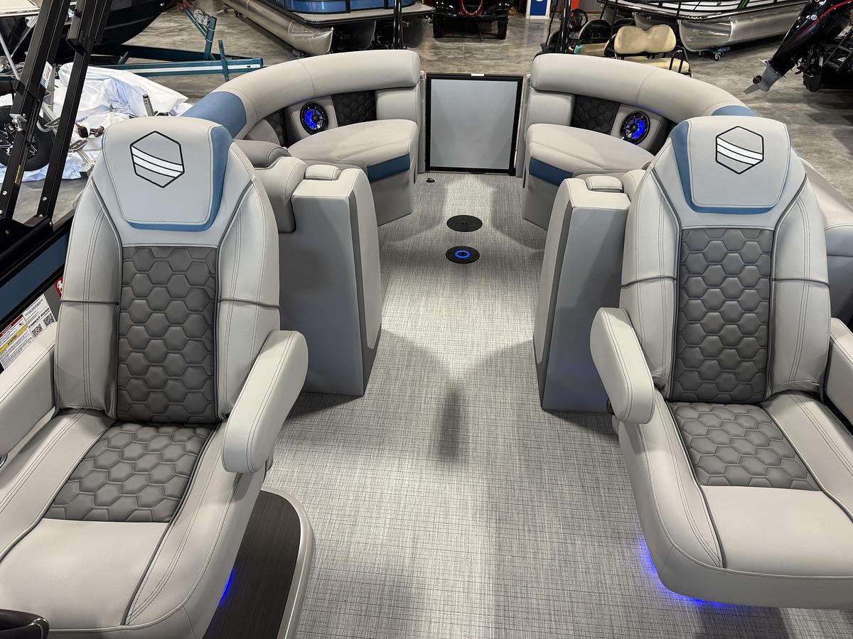 2027 SouthBay 525 RS