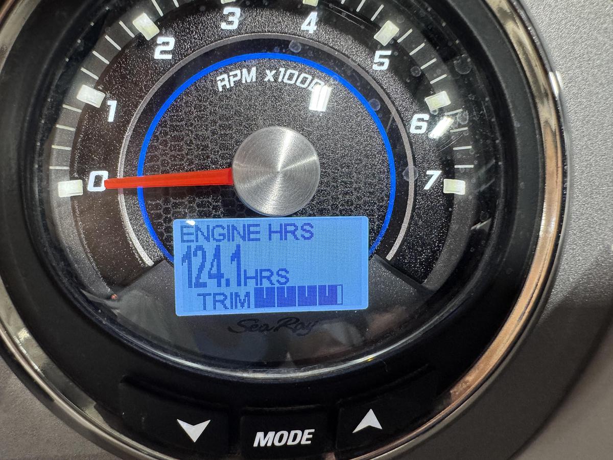 Used 2015 Sea Ray SDX 270