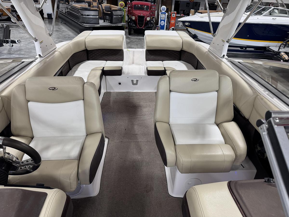 Used 2015 Regal 2700