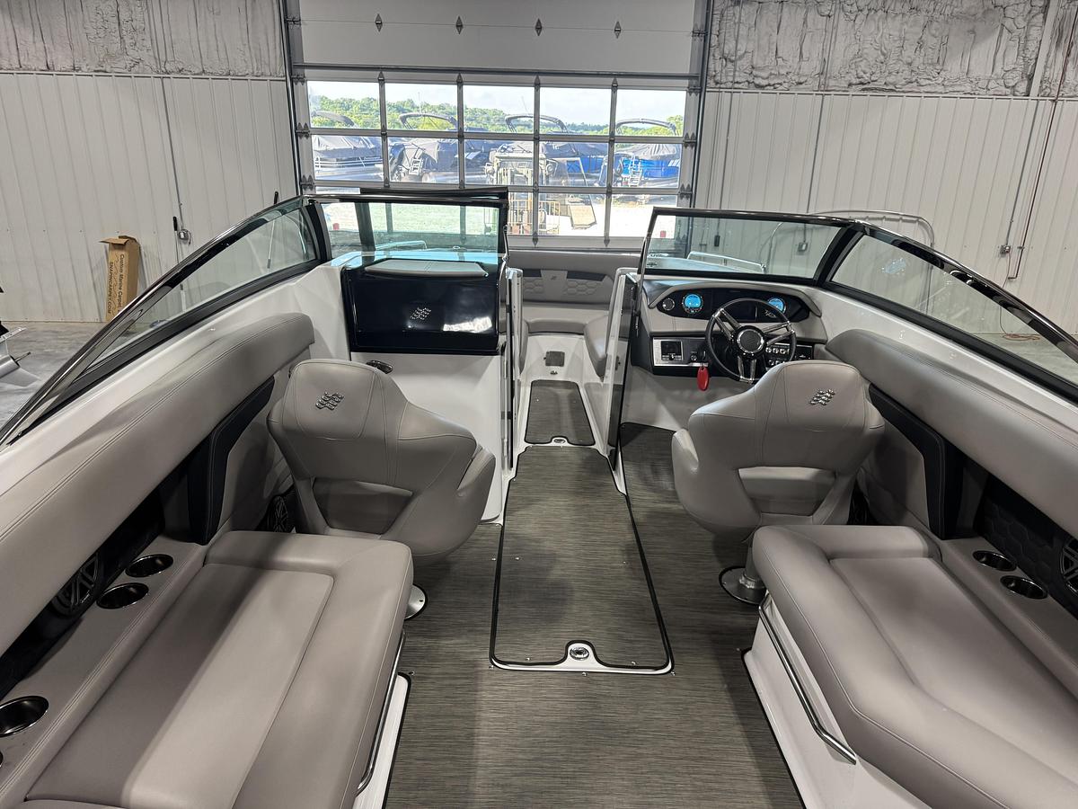 Used 2023 Four Winns HD-8
