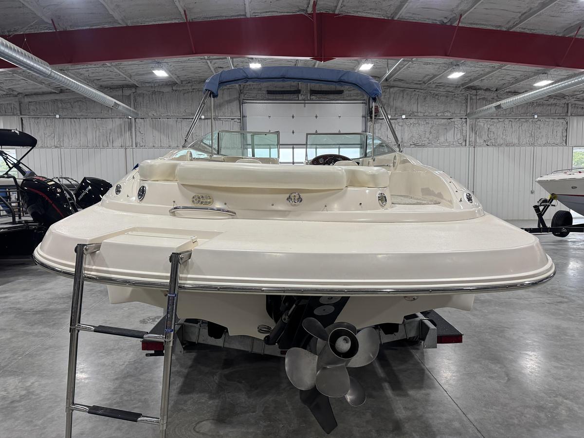 Used 2004 Rinker 262 BR
