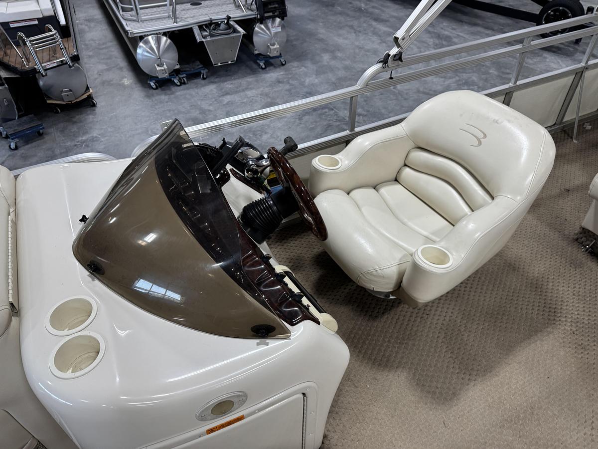 Used 2003 Bennington 2575 RL