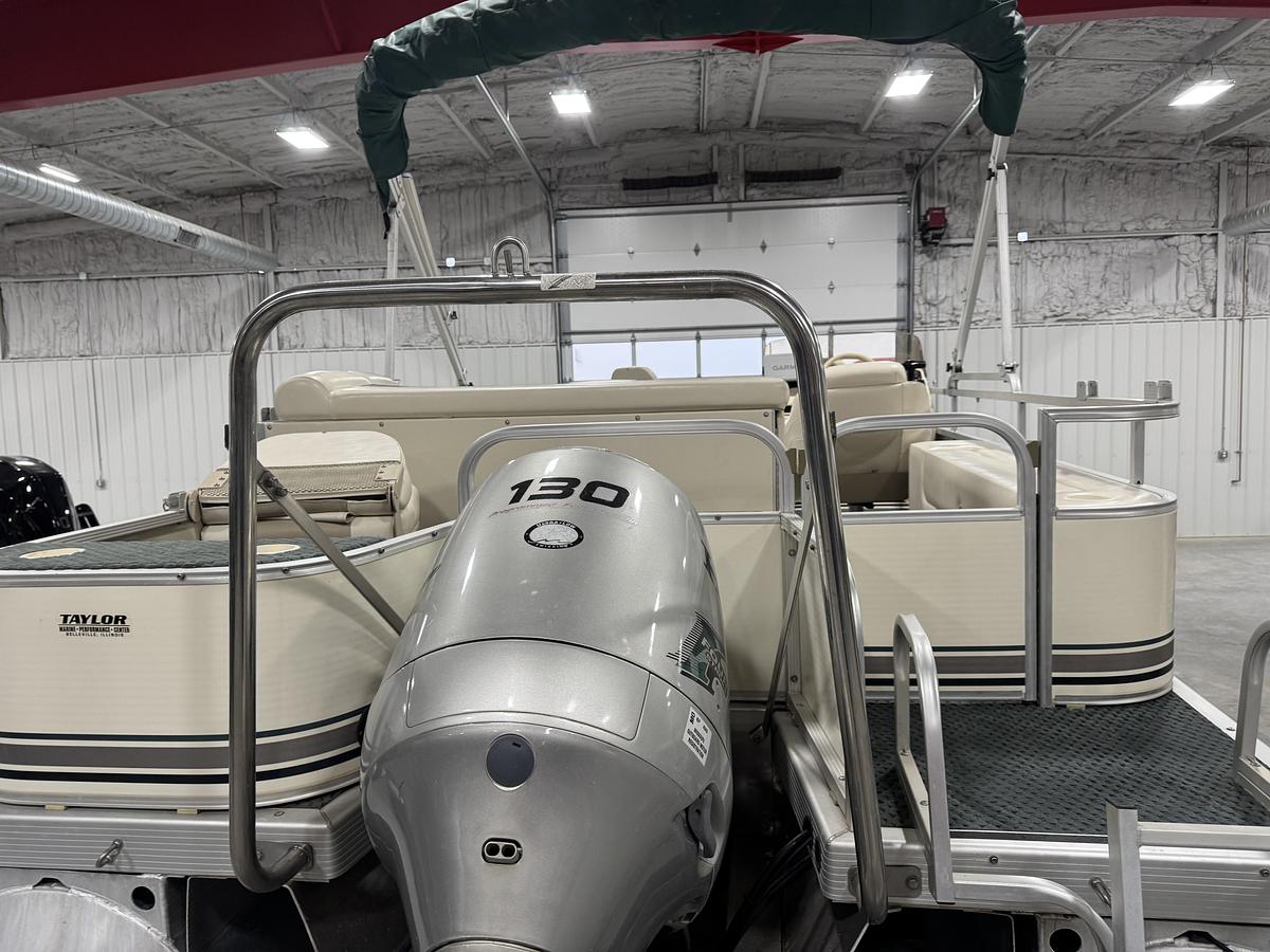 Used 2002 Bennington 2275 FS