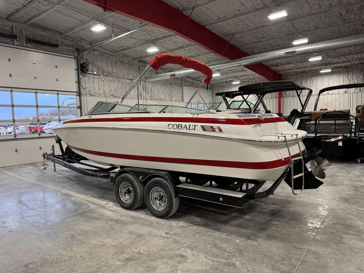 Used 1995 Cobalt 252 BR