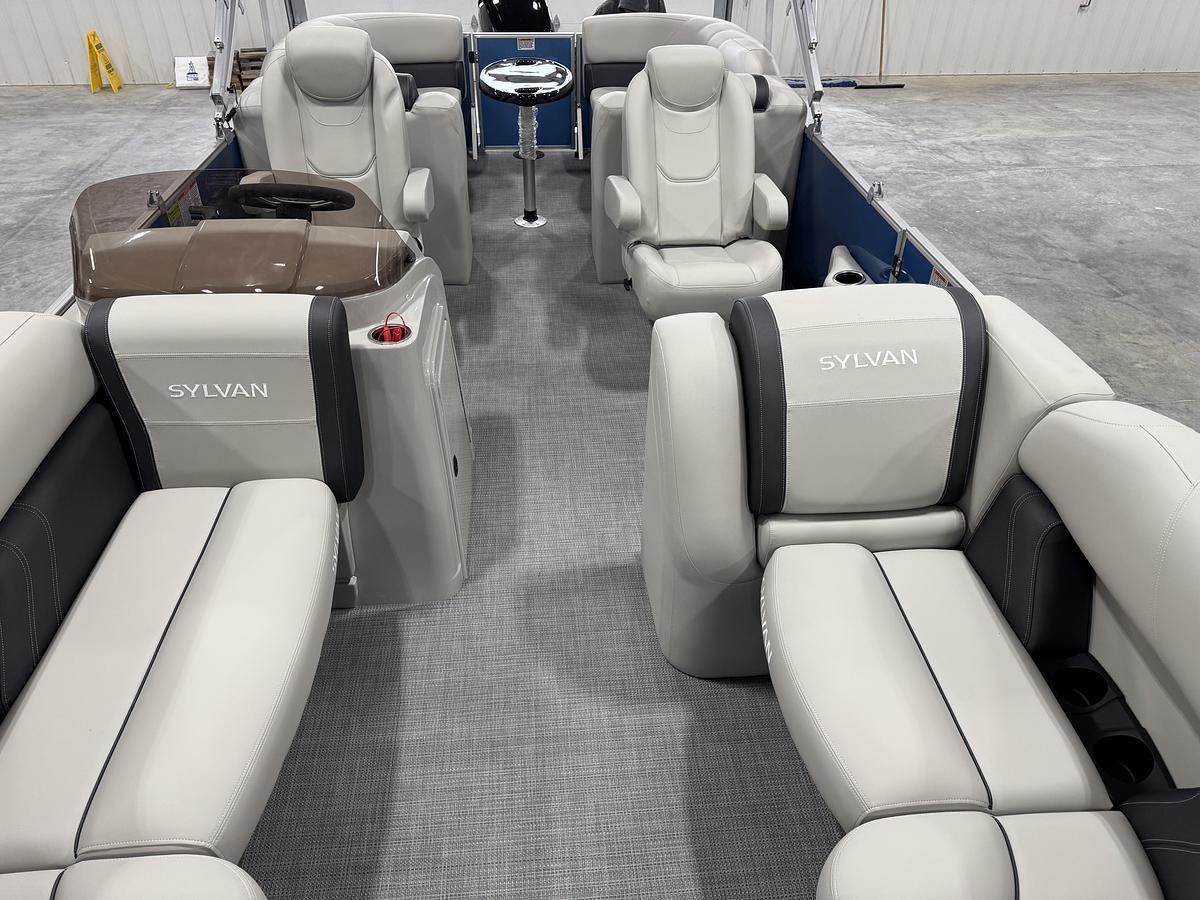 2025 Sylvan 8522 Mirage