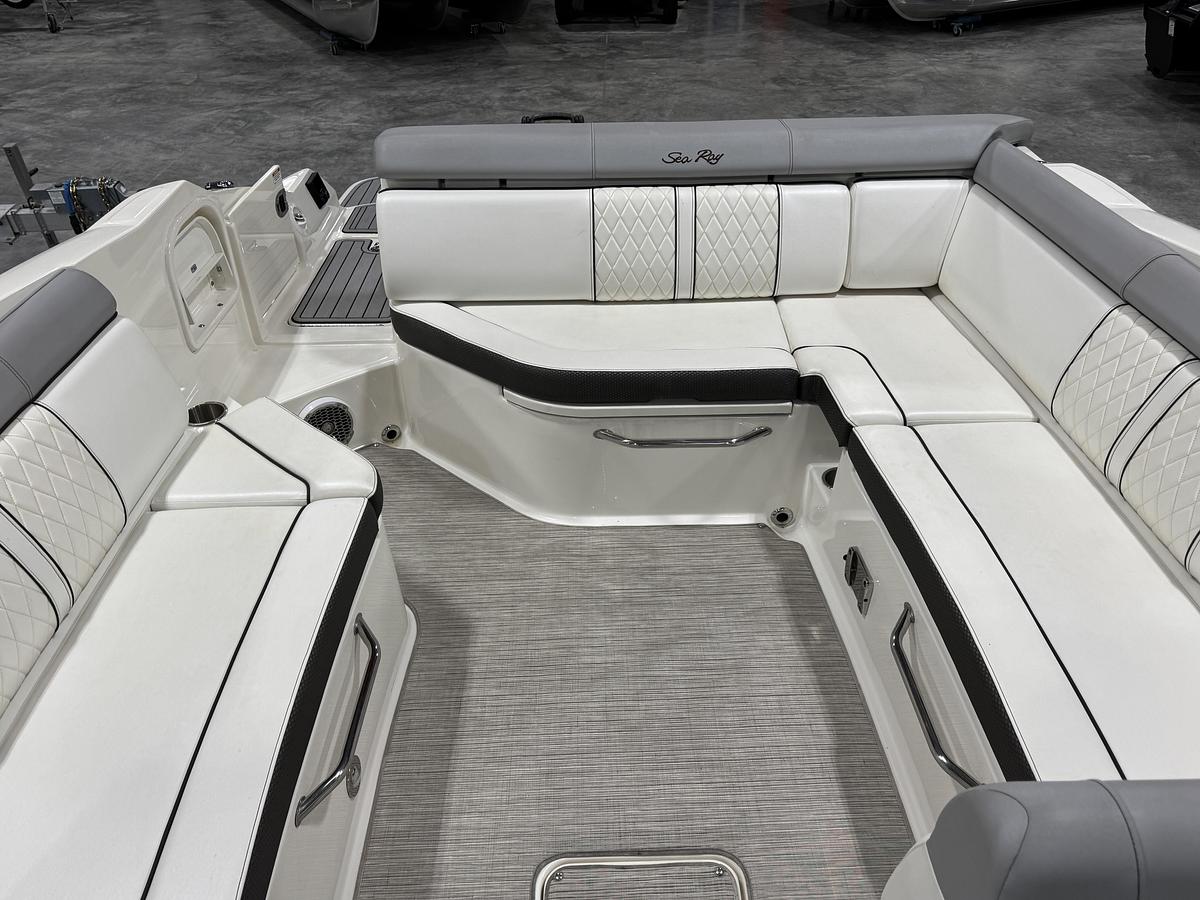 Used 2015 Sea Ray SDX 270