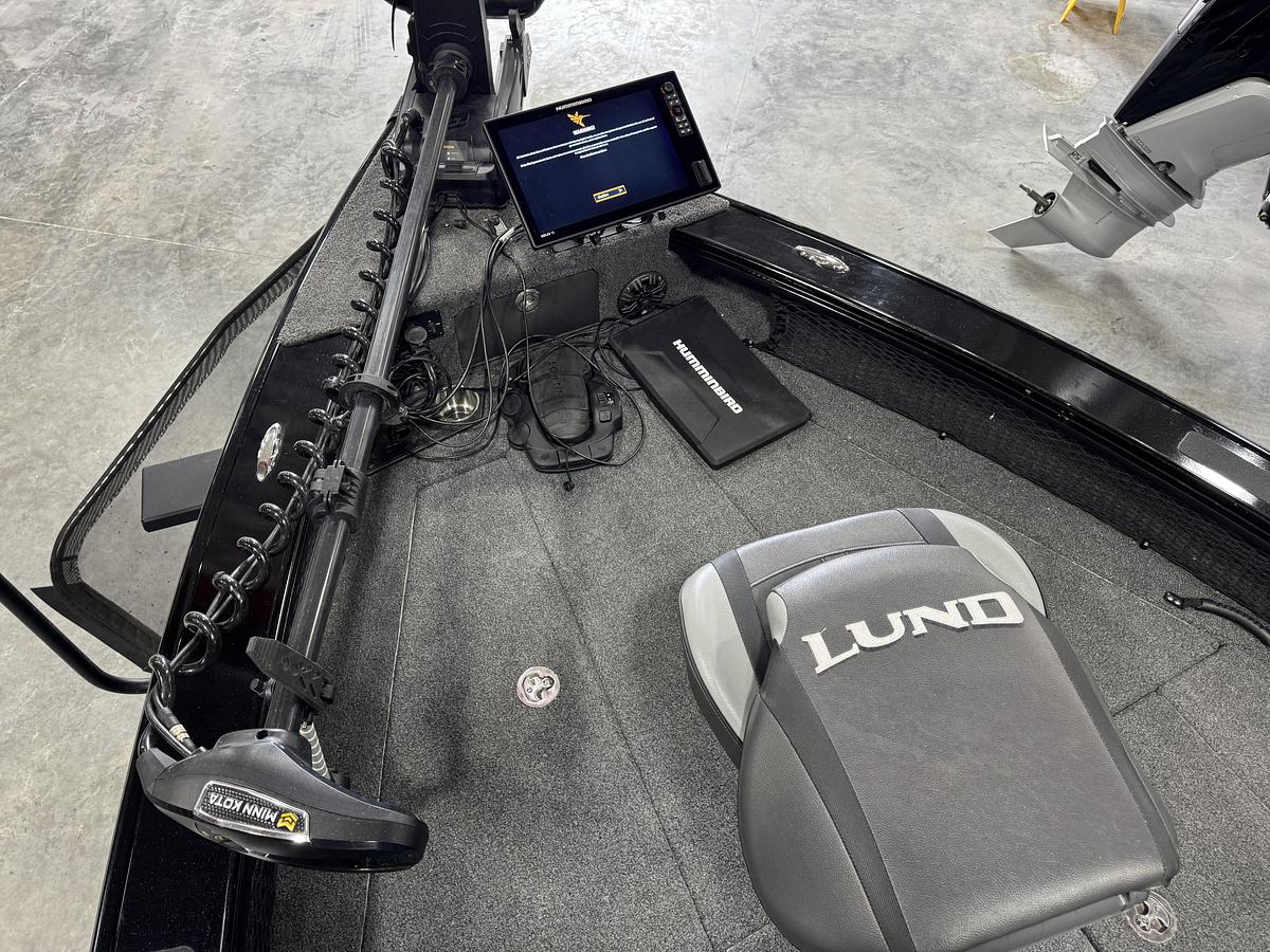 Used 2024 Lund 2075 Pro Vee