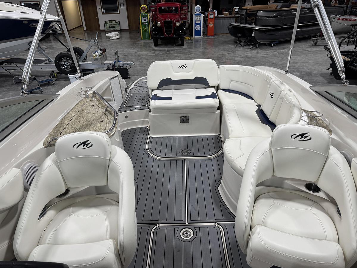 Used 2008 Monterey 254 FS